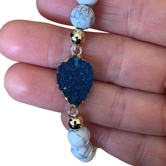 Sparkly Night Sky Bracelet, Sapphire Blue Stone, Faux Druzy Quartz Drusy Gift - Picture 3 of 11